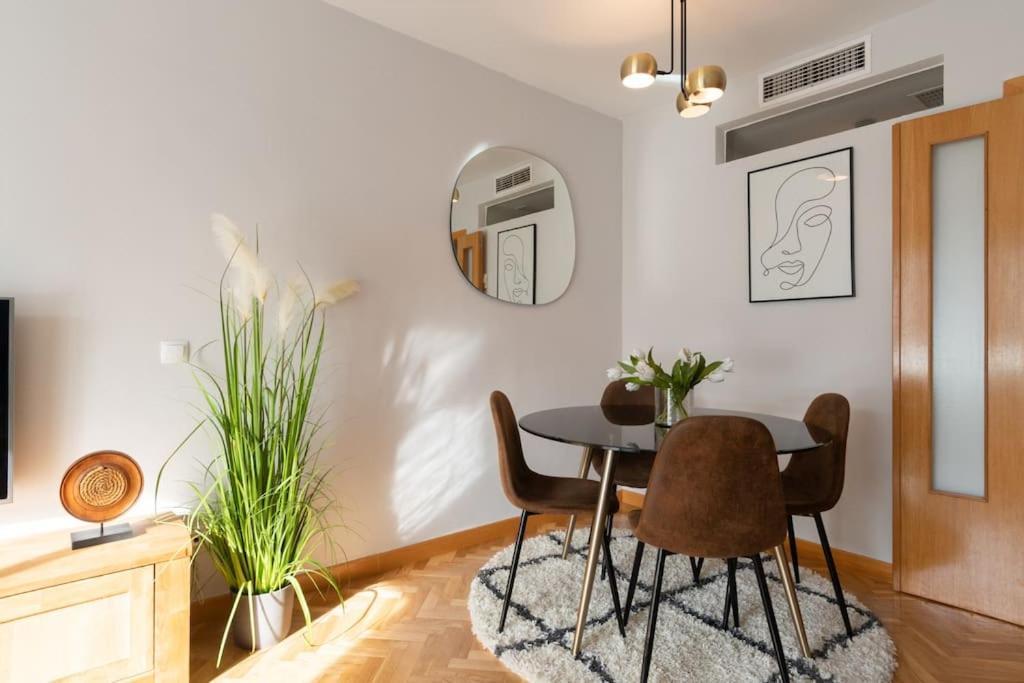 Apartamento Vivienda Con Zona De Trabajo, Piscina Y Parking Madrid Exterior foto