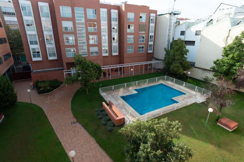 Apartamento Vivienda Con Zona De Trabajo, Piscina Y Parking Madrid Exterior foto