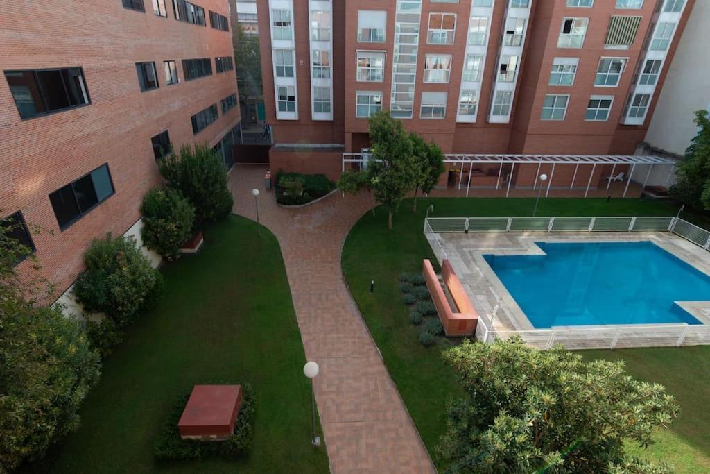 Apartamento Vivienda Con Zona De Trabajo, Piscina Y Parking Madrid Exterior foto